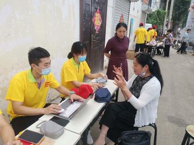 菏泽学院党员“双报到” 深入社区践初心，健康咨询暖人心